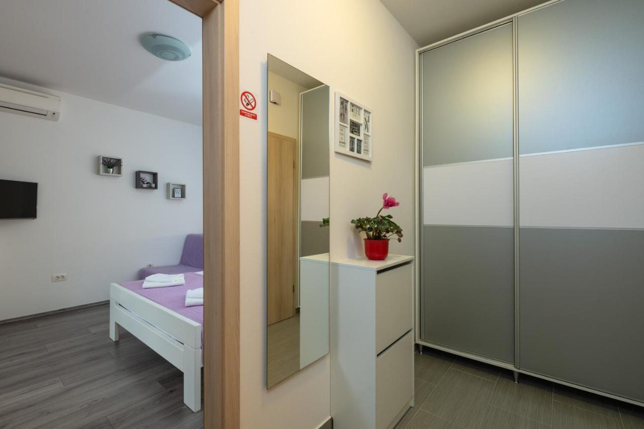 Apartments Greta & Ivona Пула Екстер'єр фото