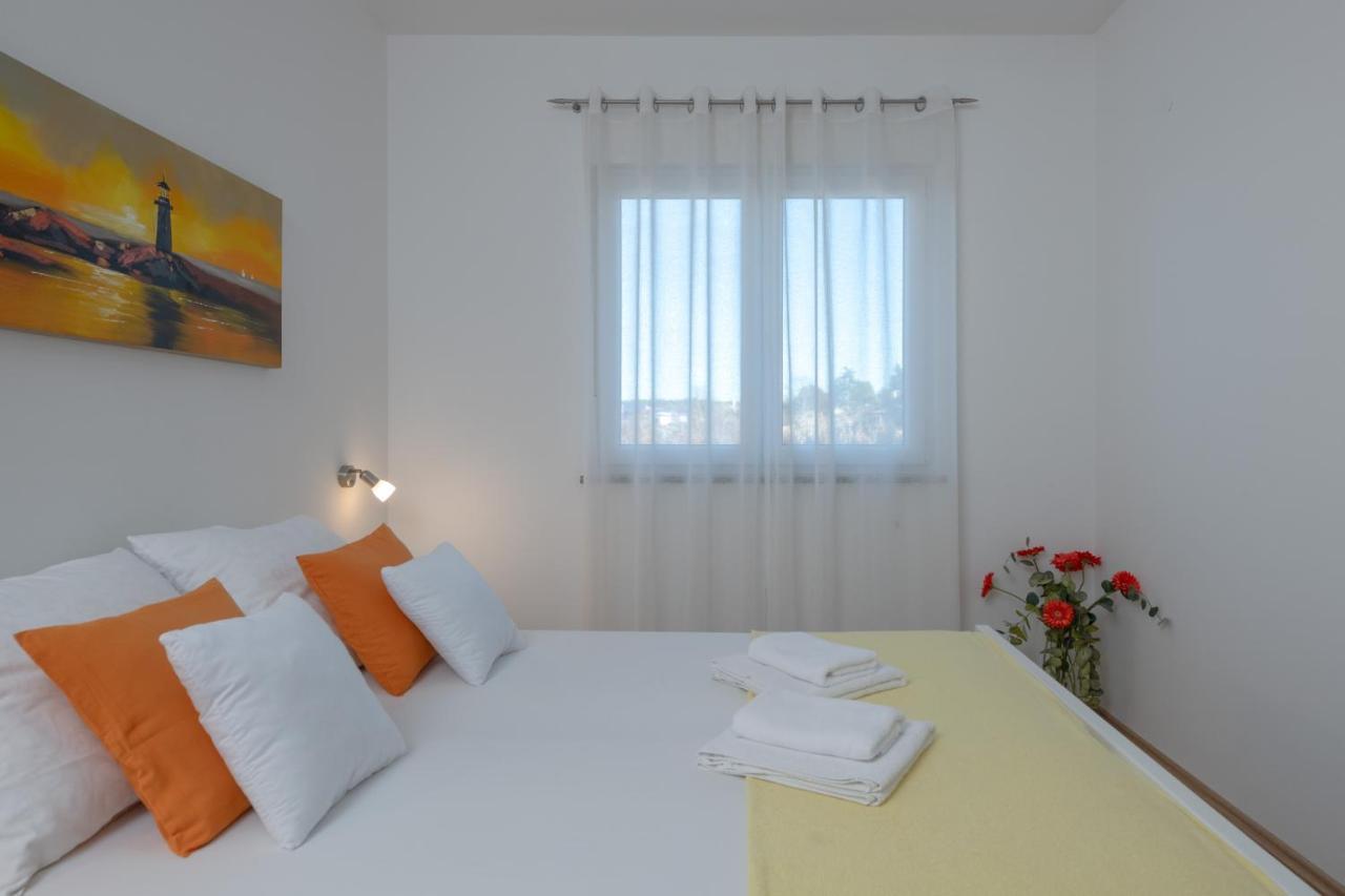 Apartments Greta & Ivona Пула Екстер'єр фото