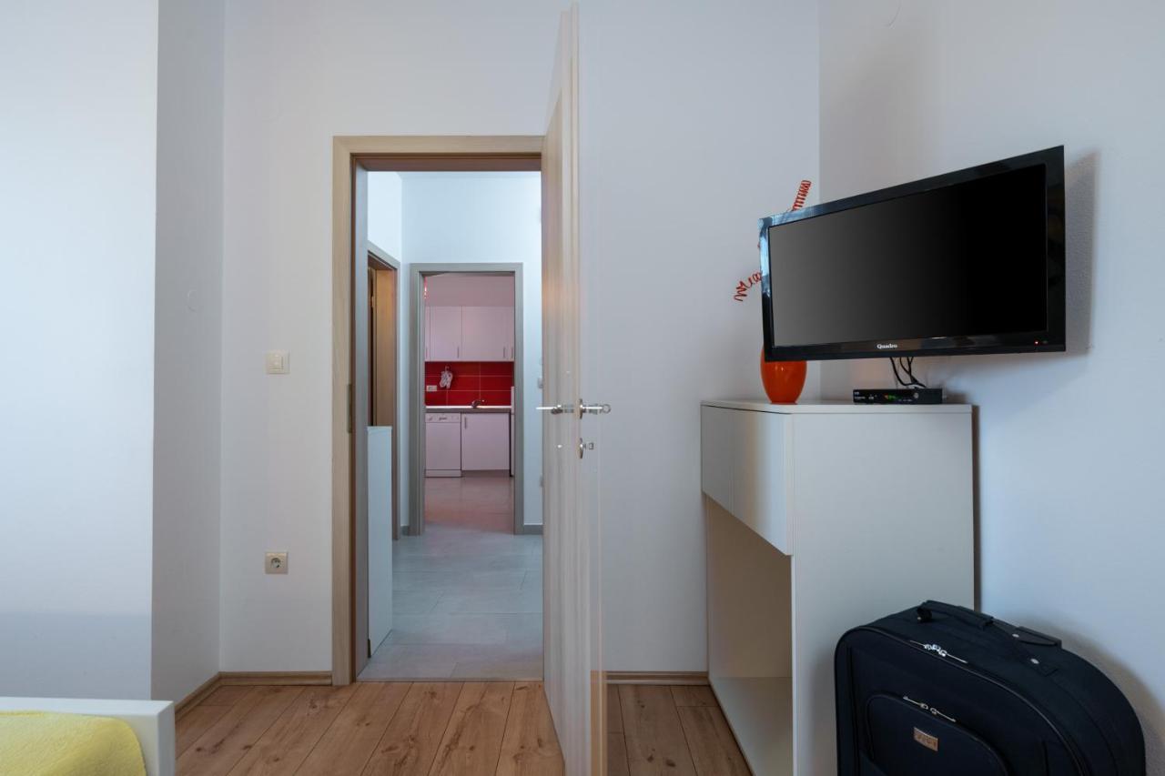 Apartments Greta & Ivona Пула Екстер'єр фото